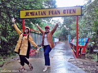 Serunya berfoto di sepanjang jalur trekking menuju air terjun Kandua Raya. Serunya berfoto di sepanjang jalur trekking menuju air terjun Kandua Raya.
