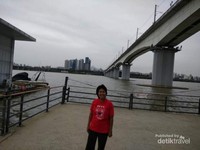Mendung di tepian sungai Han Seoul. Mendung di tepian sungai Han Seoul.