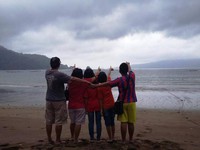 Ditepi pantai Karanggongso Trenggalek. Ditepi pantai Karanggongso Trenggalek.