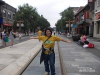 Bebas begaya di Jalan Qianmen. Bebas begaya di Jalan Qianmen.