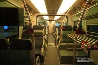 Kereta Bandara KLIA ke pusat Kota Kuala Lumpur bernama KLIA Ekspres. Kereta Bandara KLIA ke pusat Kota Kuala Lumpur bernama KLIA Ekspres.
