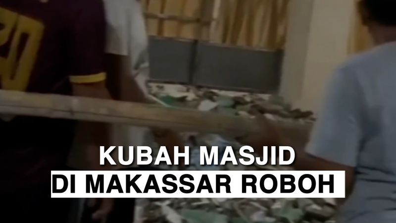 Kubah Masjid Roboh, 12 Orang Terluka