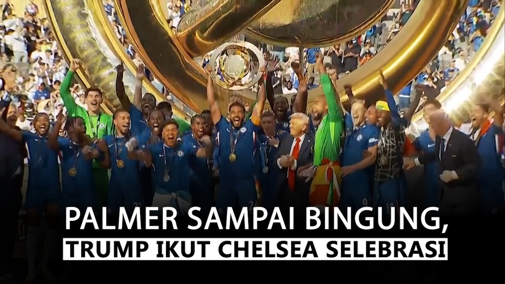 Trump Ikut Chelsea Angkat Piala