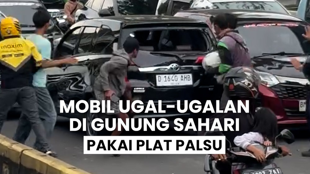 Kronologi Mobil Ugal-ugalan Diamuk Massa di Jakpus