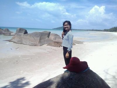 Unik Pantai Tikus Emas Di Bangka