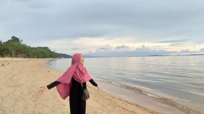 Nuha Dzakirah Nuha Dzakirah