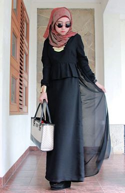 Ini Gaya Busana 5 Hijab Blogger Asal Indonesia Favorit 