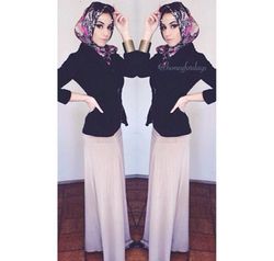 Hijab Style: Bergaya Elegan ke Acara Formal ala Hanan 
