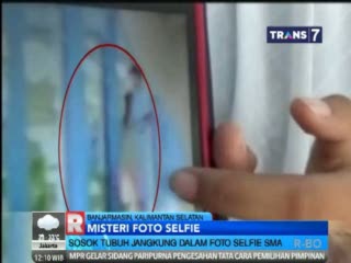 Selain Gadis Berjilbab, Sosok Misterius Bertubuh Jangkung pun ...