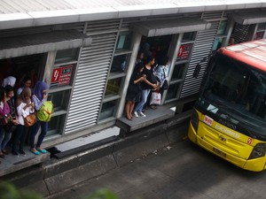 Lalin Macet, Perjalanan Bus TransJ Pluit-Pinang Ranti Terlambat Pagi Ini