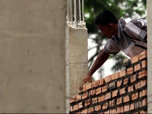 4 Lokasi yang Tidak Disarankan buat Bangun Rumah, Bahaya!