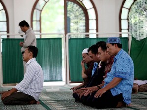 Jadwal Salat Jawa Timur 9 Desember 2025, Lengkap 39 Provinsi
