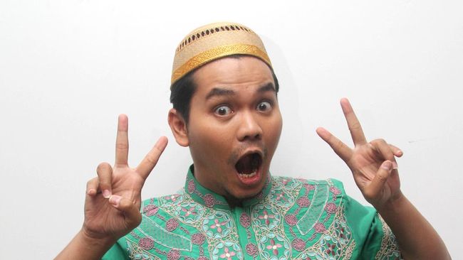 Selebriti Siap Kehilangan 'Mahkota' demi Penderita Kanker