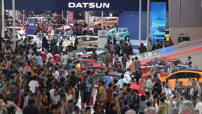 Januari 2016, Laju Penjualan Mobil dan Motor Masih Tersendat