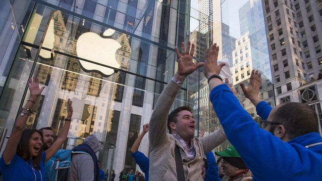 Apple Diramalkan Rilis Tiga iPhone di 2015
