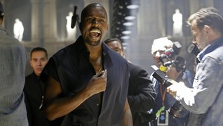 Kanye West Pamer Selebriti Bugil di Video Musik 'Famous'