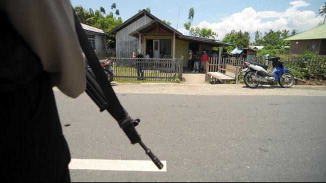 Densus 88 Tangkap Perakit Bom Poso