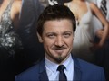'Hawkeye' Bicara tentang Gay dan Waktu Bersama Anak