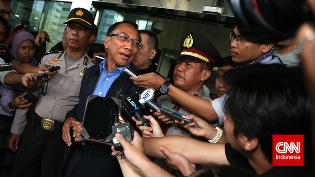 Jero Wacik Batal Hadiri Praperadilan Lantaran Macet KAA