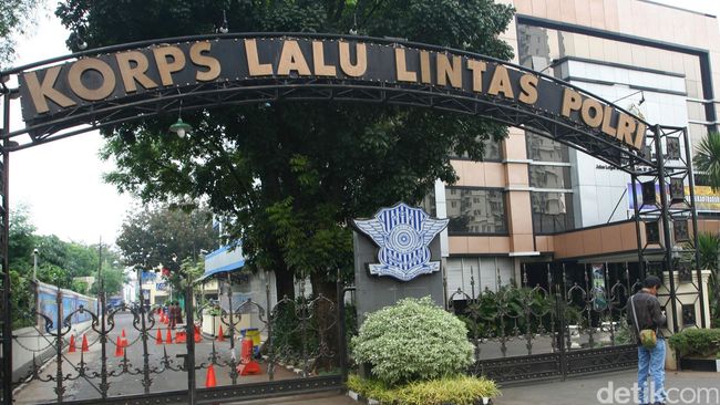 Polri Buka Layanan Perpanjangan SIM Online