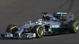 Hamilton dan Kisah Perjudian Pindah ke Mercedes