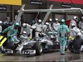 Mercedes Bagikan Bonus Tujuh Juta Pounds