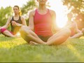 Berlatih Yoga bersama Kawanan Kambing Manja
