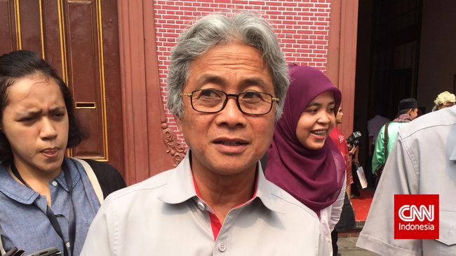 Suparni Gantikan Dwi Soetjipto Jadi Dirut Semen Indonesia