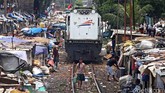 Pemerintahan Indonesia beberapa kali menerapkan program bantuan langsung tunai, namun pengkritik menilai program ini tidak akan bisa mengentaskan kemiskinan karena tidak mendidik. (Detik Foto/Agung Pambudhy)