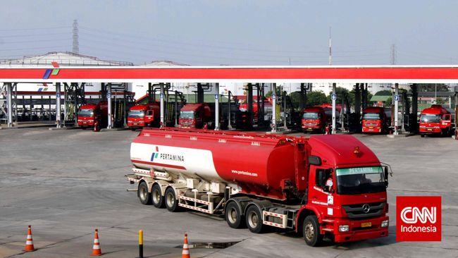  Truk  Tangki Gunakan Gas Hemat Rp 280 Miliar