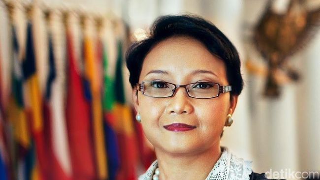 Retno Marsudi: Menlu RI Perempuan Pertama