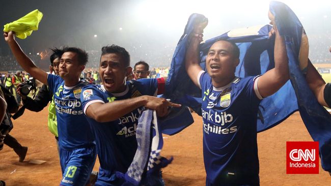 Persib Bandung Luncurkan Kostum Anyar