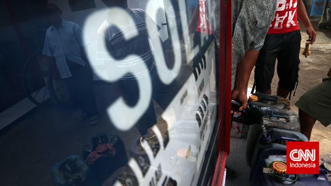 Truk Sawit dan Mobil Semen Dilarang 'Minum' Solar Subsidi