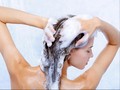 Cara Aneh Selebriti Merawat Rambut, dari Saus sampai Detergen