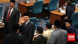 Ditinggal Cuti, Gunung Es Hubungan Ahok - DPRD Semakin Besar