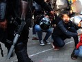 Bentrok dengan Aparat, Sejumlah Mahasiswa Luka Bakar