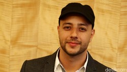 Maher Zain Rindu Indonesia: Fans, Sate, dan Ubi Cilembu