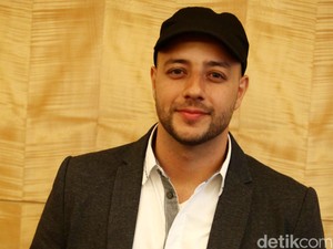 Maher Zain Rindu Indonesia: Fans, Sate, dan Ubi Cilembu