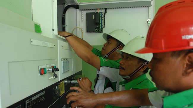 Banjir Surut, PLN Masih Padamkan 381 Gardu Listrik