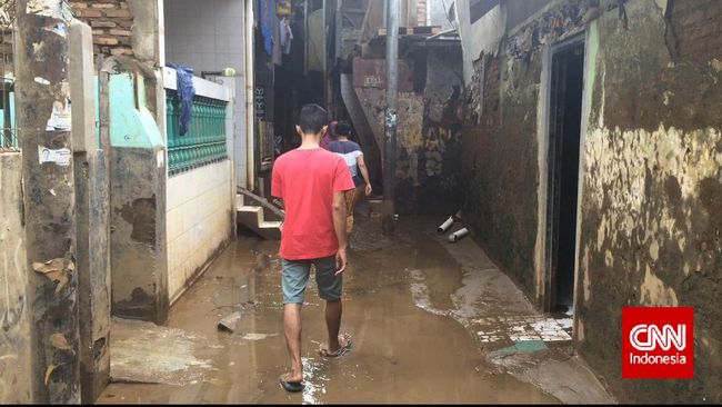 Relokasi Warga Bukan Solusi Atasi Banjir