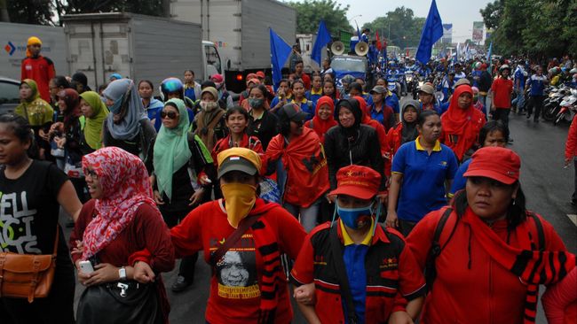 Ahok akan Gugat Buruh yang Rusak Fasilitas Umum Saat May Day