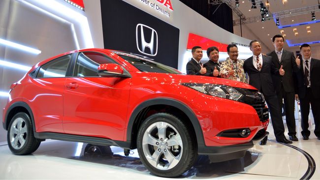 Penjualan Mobil Kembali Anjlok 18 Persen Sepanjang April 2015