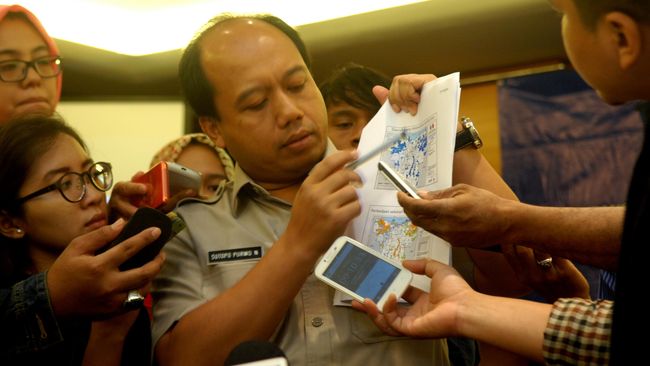 Enam Ribu Personel Gabungan Bersihkan Lumpur Pascabanjir Bima