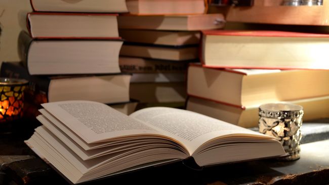 Menghidupkan Buku Laris ke Layar Lebar dan Layar Kaca