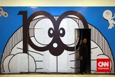 Pameran ini juga menampilkan pengalaman untuk tinggal di ‘dunia’ Nobita. Pameran kota tempat tinggal Nobita sampai denah bagian rumah terfavorit dalam film ini juga dipamerkan. Misalnya, ruang makan Nobita, ruang menonton TV di rumah Suneo, tentunya ada juga kamar Nobita dengan laci meja belajar Nobita yang membawa kita ke mesin waktu Doraemon. (CNN Indonesia/Adhi Wicaksono)