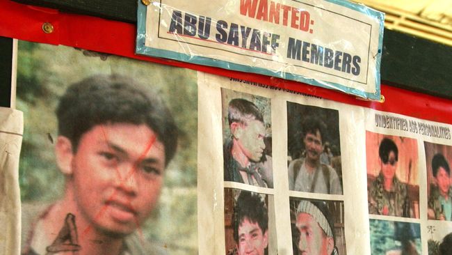 Militan Abu Sayyaf Penggal Sandera Asal Malaysia