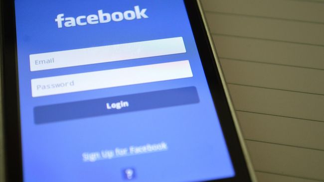 Karyawan Facebook Boleh Intip Isi Akun Pengguna