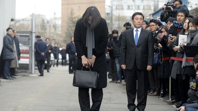 Kacang, Pramugari Tuntut Putri Bos Korean Air di NY CNN Indonesia Skandal Kacang, Pramugari Tuntut Putri Bos Korean Air di NY
