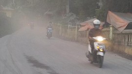 Tiga Gunung Api Tunjukan Aktivitas Tinggi