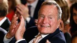 Membaik, George HW Bush Keluar dari Ruang Gawat Darurat